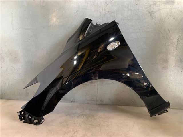 MAZDA C23552211C Aleta delantera izquierda  en stock Terrassa