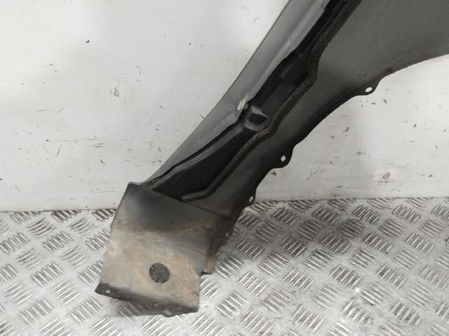 MAZDA C23552211C Aleta delantera izquierda  en stock Terrassa