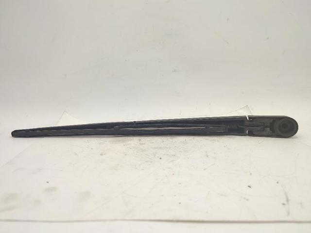 C23567421A MAZDA Brazo del limpiaparabrisas trasero  disponible Vigo