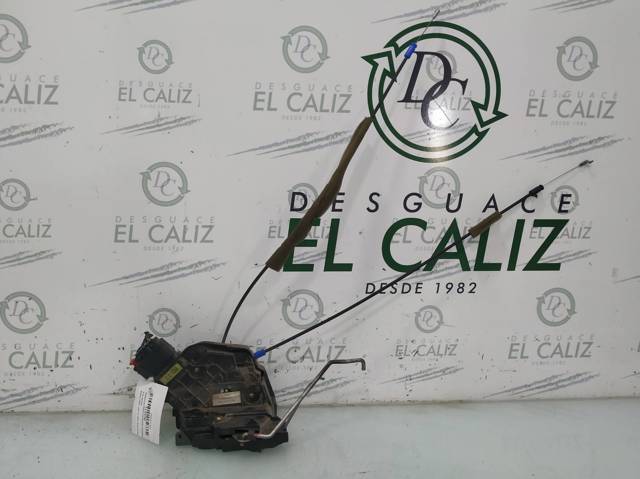 Cerradura de puerta delantera izquierda C235739L0C Mazda