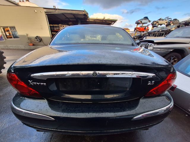 Tapa del maletero Jaguar X-type CF1