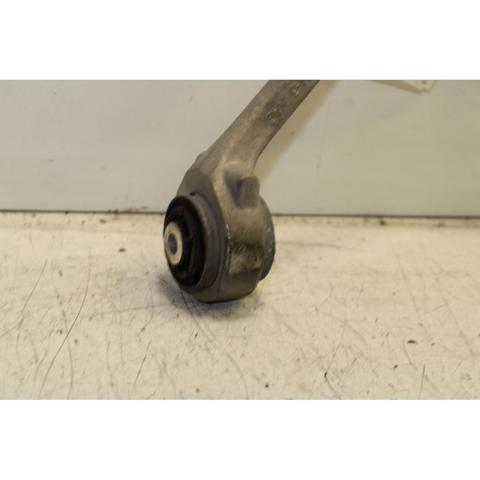 C2Z29117 Brazo superior izquierdo de la suspensión delantera  en stock Castellón