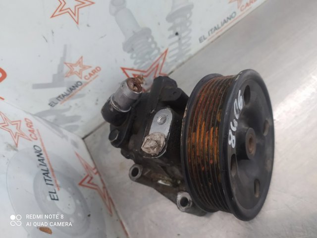 FORD CC113A696BB Bomba de dirección  en stock Terrassa