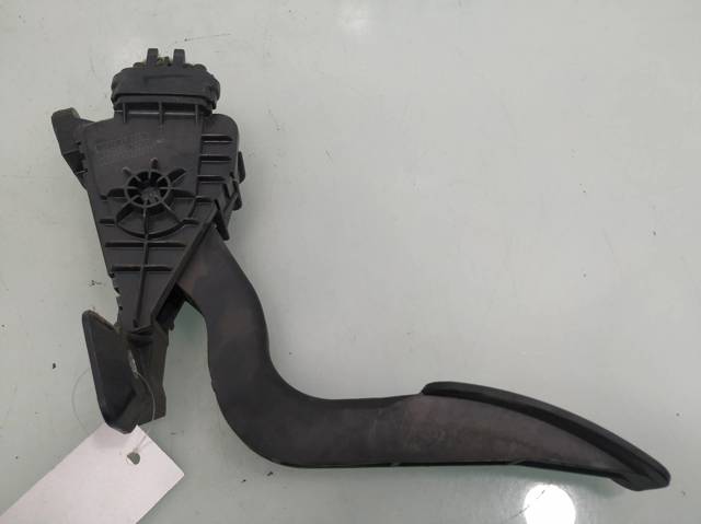 CC3041600 Pedal del acelerador  en stock Castellón
