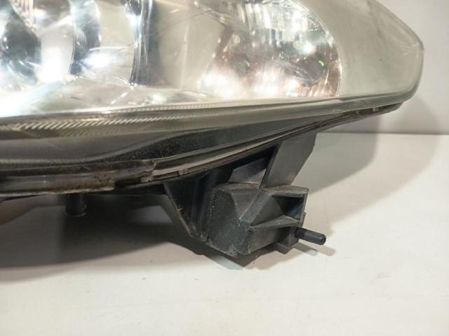 CC30510L0D Faro izquierdo  en stock Sabadell