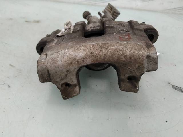 MAZDA CCY92661X Pinza de freno trasera derecha  en stock Salamanca
