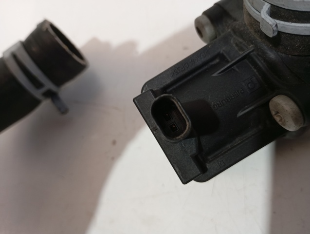 Válvula de recirculación de aire de sobrealimentación de turbina CJ5G9U465BA FORD