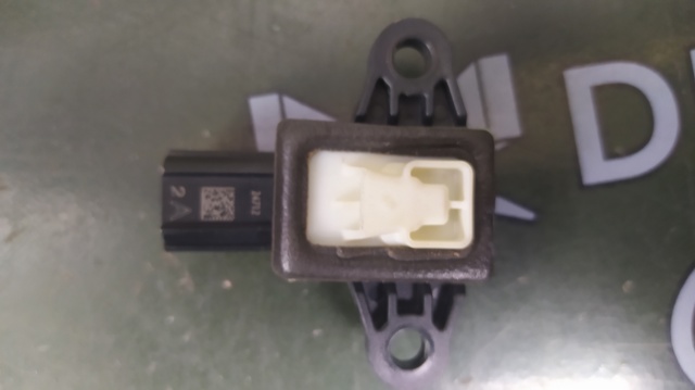 CK5214C676AA Sensor de airbag delantero  disponible Utrera