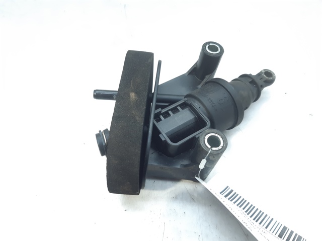 Bomba de embrague Ford Fiesta VI hatchback comprar en España