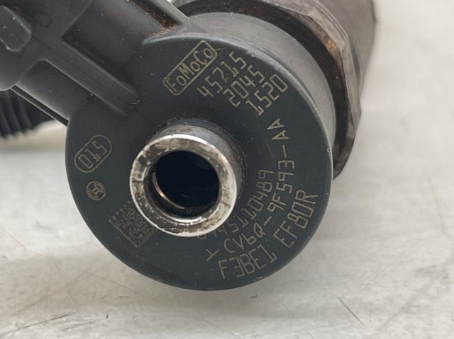 Inyector de combustible Ford Focus 3 CB8