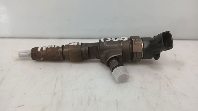 CV6Q9F593AA Inyector de combustible  disponible Málaga