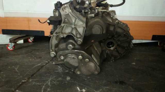 Caja de cambios mecánica, completa Ford Focus 3 CB8