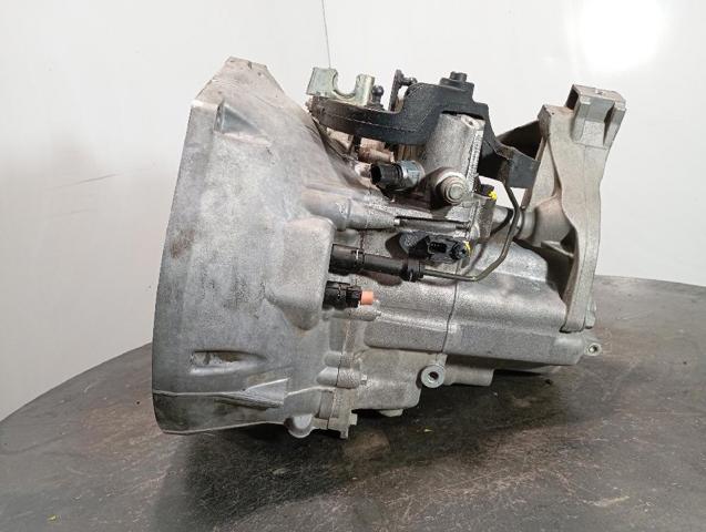 Caja de cambios mecánica, completa Ford Focus 3 CB8