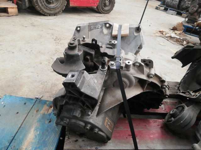 Caja de cambios mecánica, completa Ford Focus 3 CB8