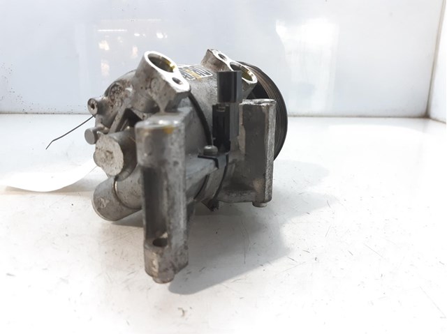 Compresor de aire acondicionado D09W61450 Mazda