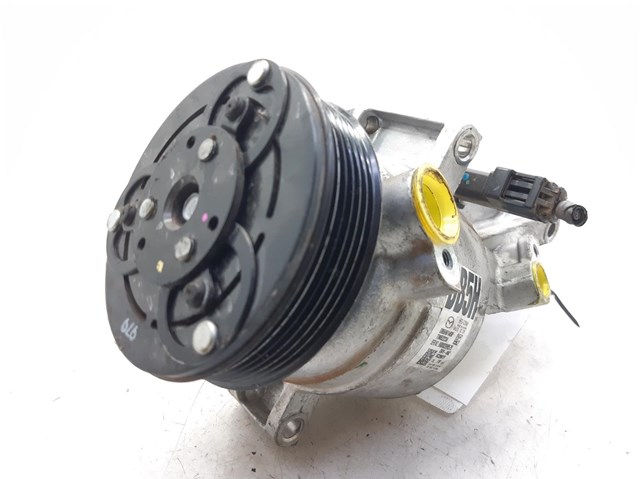 Compresor de aire acondicionado D09W61450 Mazda