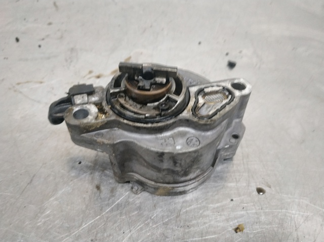 PEUGEOT D1562A Bomba de vacío  en stock Terrassa