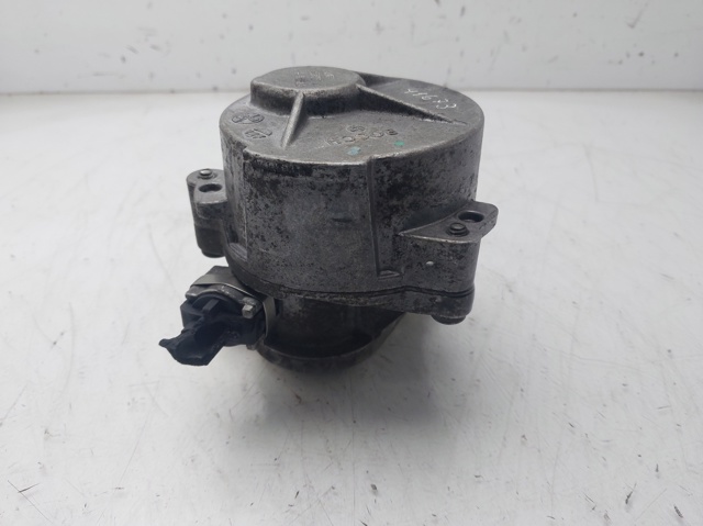 RENAULT D163451323 Bomba de vacío  disponible Valladolid