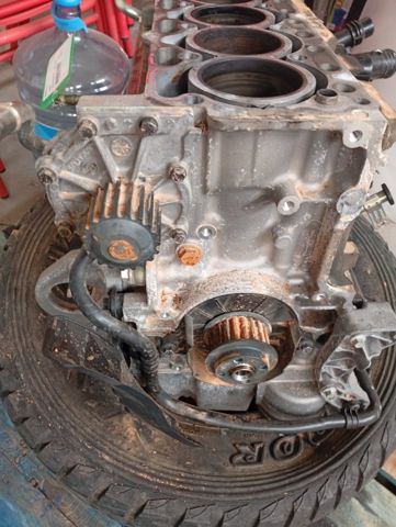 D4204T16 VOLVO Motor completo  disponible Ourense