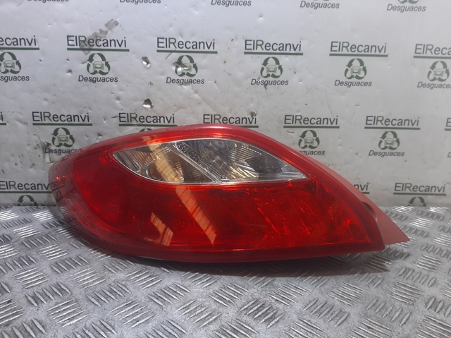 D65151160 MAZDA Piloto trasero izquierdo  comprar en Jaén