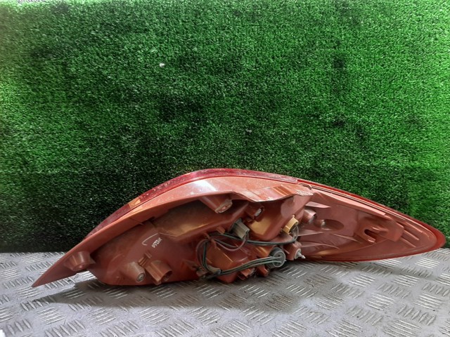 D65151160 MAZDA Piloto trasero izquierdo  comprar en Oviedo