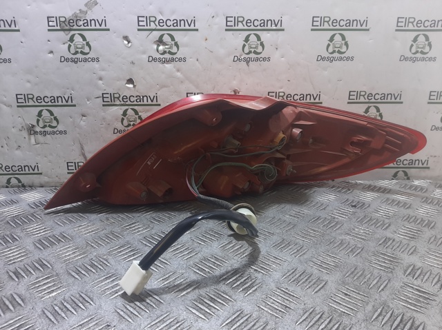 D65151160 MAZDA Piloto trasero izquierdo  en stock Córdoba