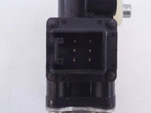D6515858X Motor del elevalunas de la puerta delantera derecha  comprar en Pontevedra