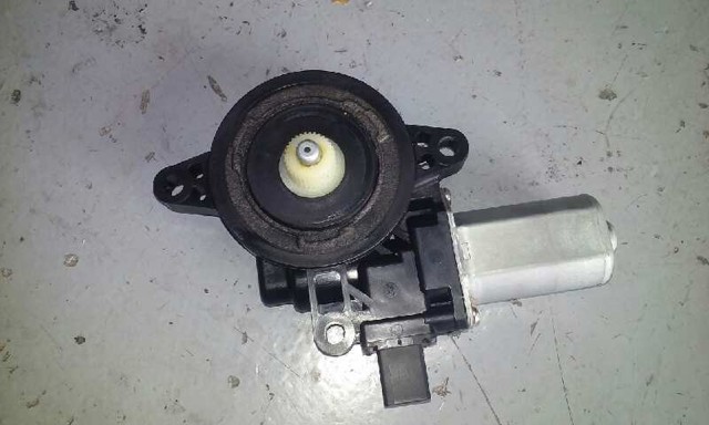 MAZDA D6515858X Motor del elevalunas de la puerta delantera derecha comprar Pamplona