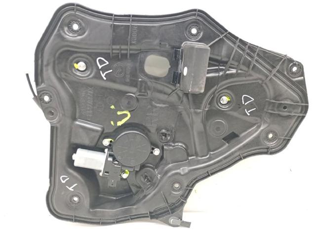 D6515858X Motor del elevalunas de la puerta delantera derecha  en stock Granada