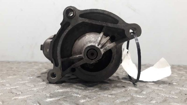 D6G3 Motor de arranque  en stock Castellón
