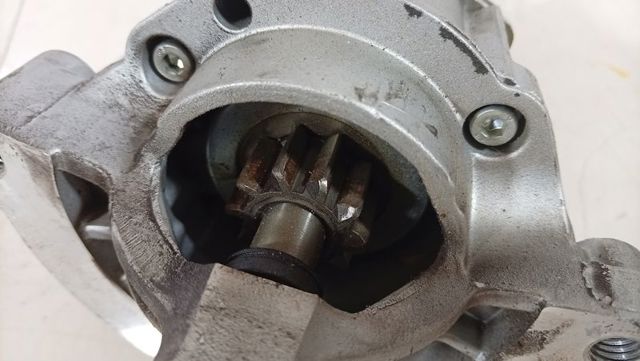 D6RA109 Motor de arranque  disponible Burgos