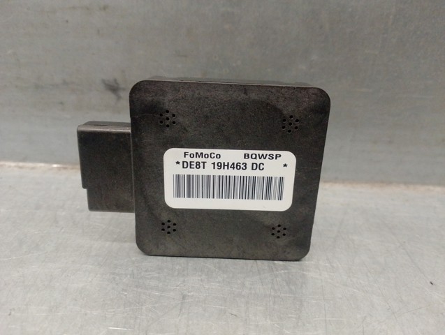 DE8T19H463DC Antena GPS  en stock Granada