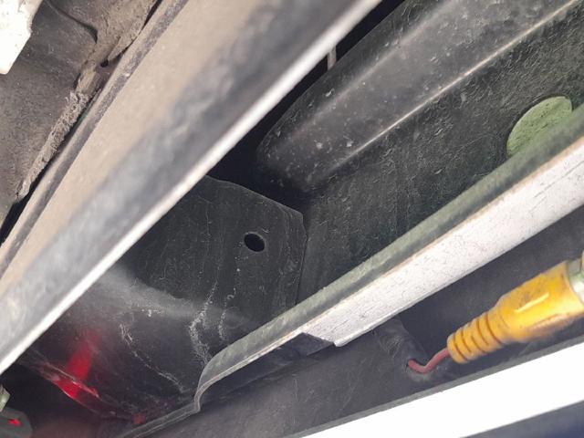 Refuerzo parachoque trasero DF7150260 MAZDA