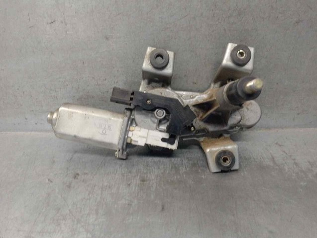 DLB500073 Land Rover