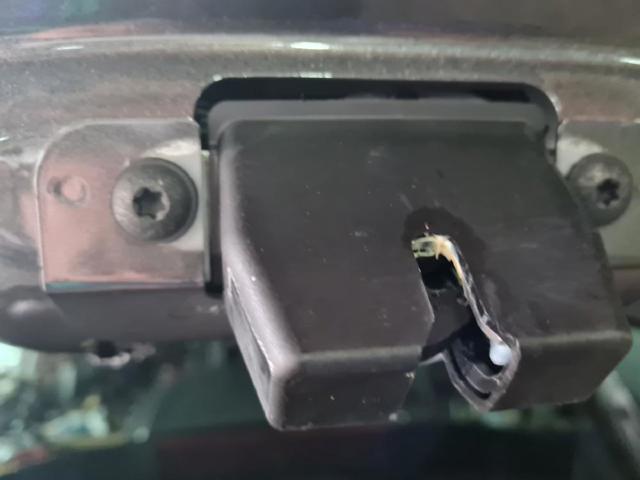 FORD DS7AN442A66AD Cerradura de tapa de maletero  disponible Valladolid