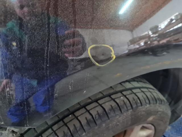 Aleta delantera izquierda para Mazda CX-7  (ER)