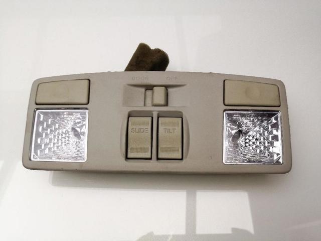 Luz interior (cabina) EG2151310A75 Mazda