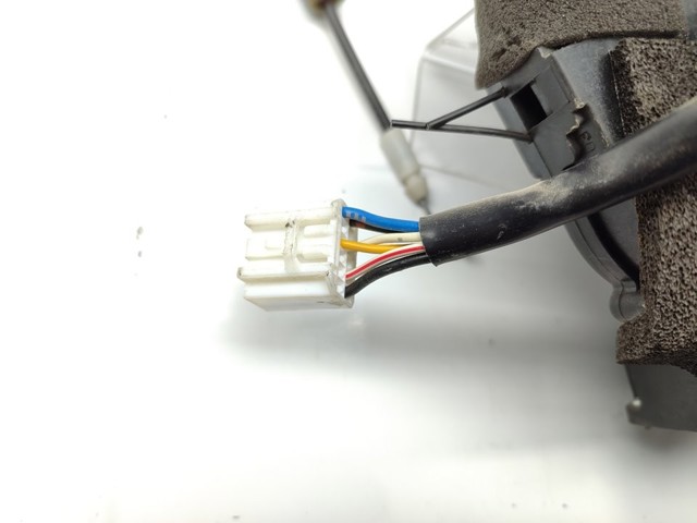 EH1458310E MAZDA Cerradura de puerta delantera derecha  en stock Gandía