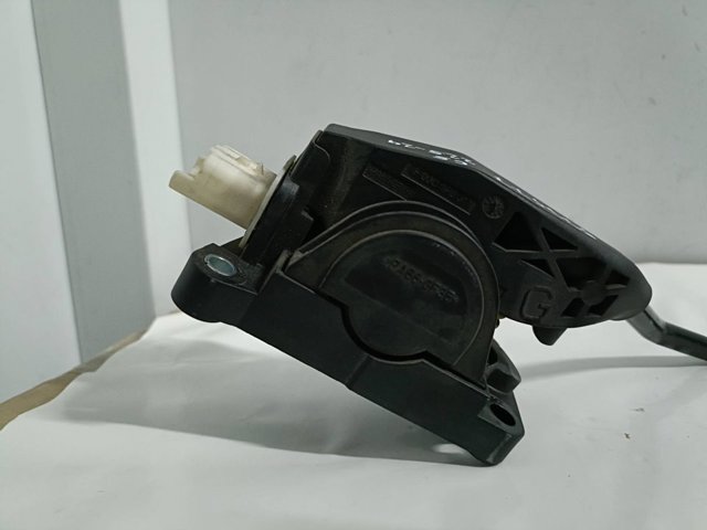 PEUGEOT F00C3E2429 Pedal del acelerador  en stock Valencia