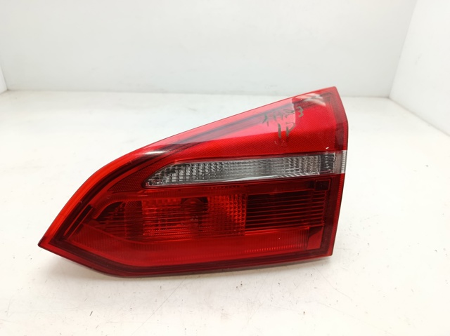Piloto trasero derecho para Ford Focus CB8