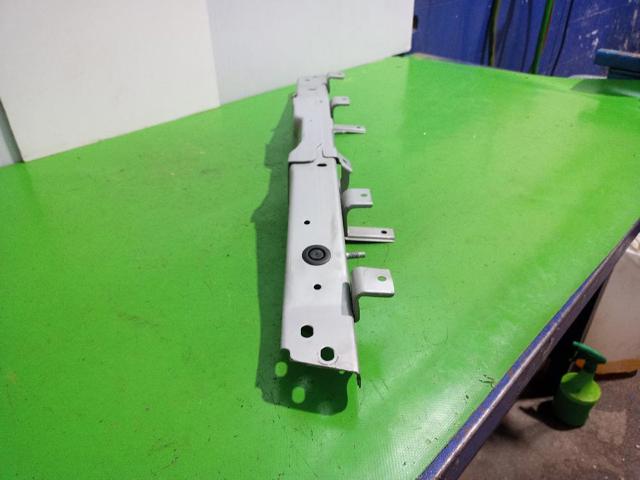 F25114EAMH NISSAN Soporte de radiador superior  en stock Córdoba