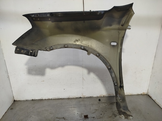 NISSAN F3101BR0MA Aleta delantera izquierda  comprar en Ponferrada