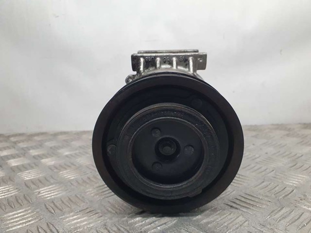 Compresor de aire acondicionado coche F500AN8CA03 HYUNDAI