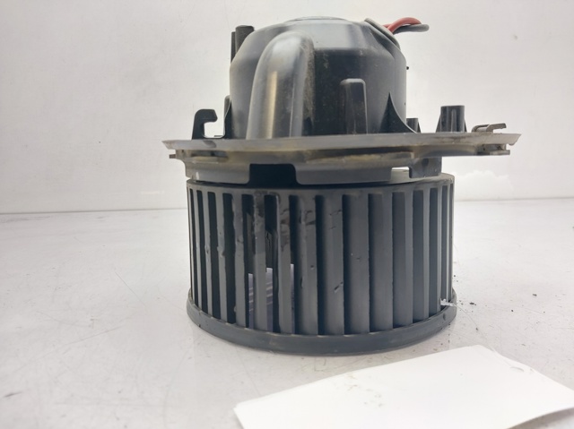 VAG F995748Q Ventilador habitáculo  en stock Valencia