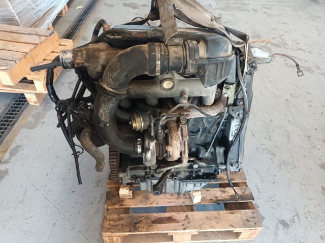 RENAULT F9Q732 Motor completo  en stock Terrassa