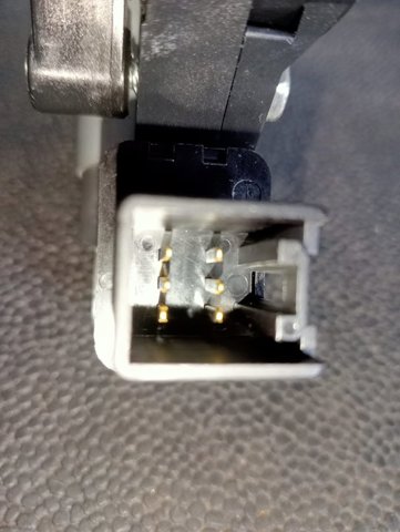 G22C5858X Motor del elevalunas de la puerta delantera derecha  en stock Castellón