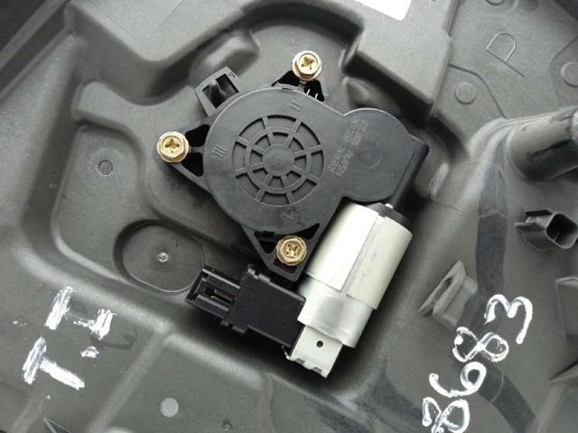 MAZDA G22C5858X Motor del elevalunas de la puerta delantera derecha comprar Tarragona