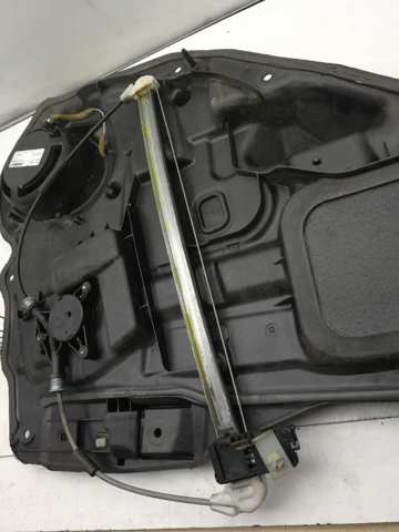 G22C5958X MAZDA Motor del elevalunas de la puerta trasera  disponible Ourense