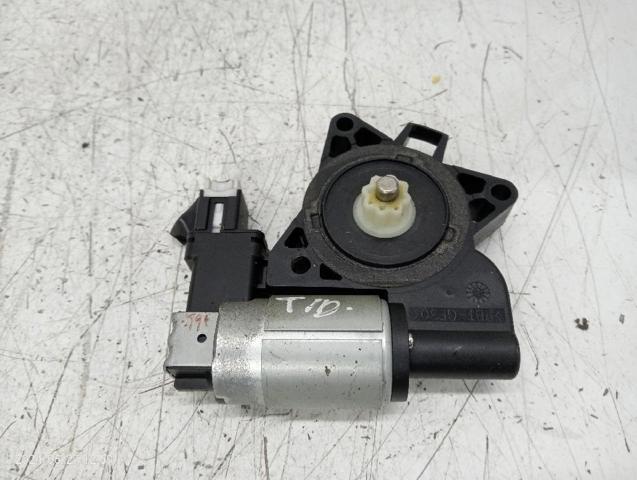 MAZDA G22C5958X Motor del elevalunas de la puerta trasera  en stock Terrassa