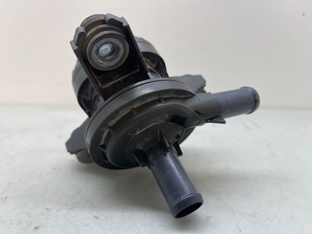 G904052010 Bomba de agua eléctrica auxiliar  comprar en Reus